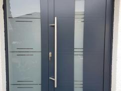 Aluminium-Haustür mit Seitenteil in Ratingen